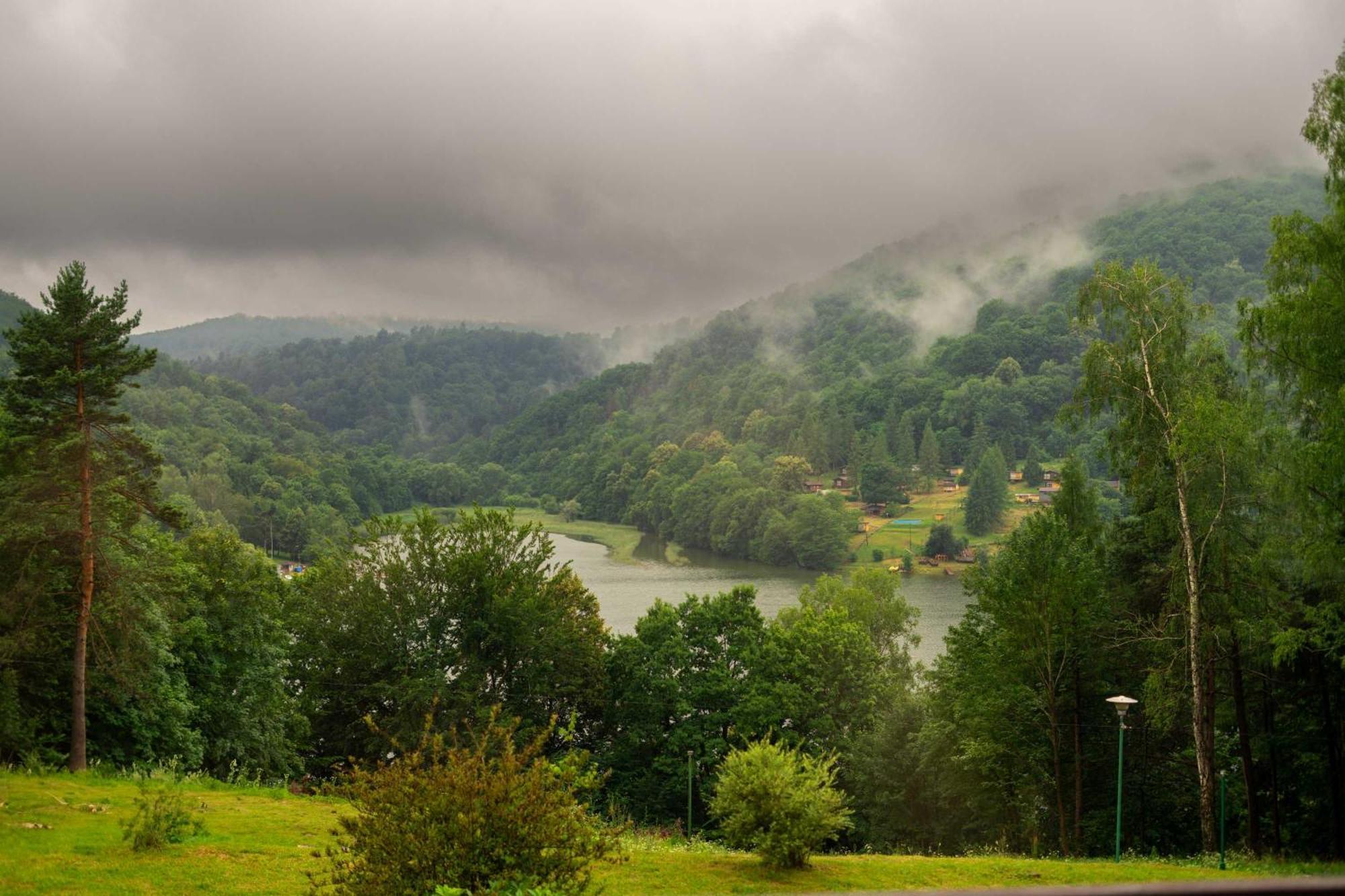 Osrodek Wypoczynkowy " Bieszczady" Otel Myczkowce Dış mekan fotoğraf